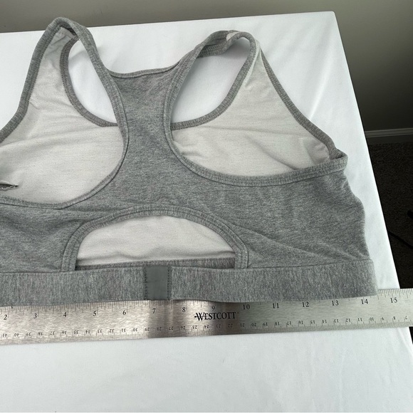 Gray racerback sports bra - Picture 4 of 4